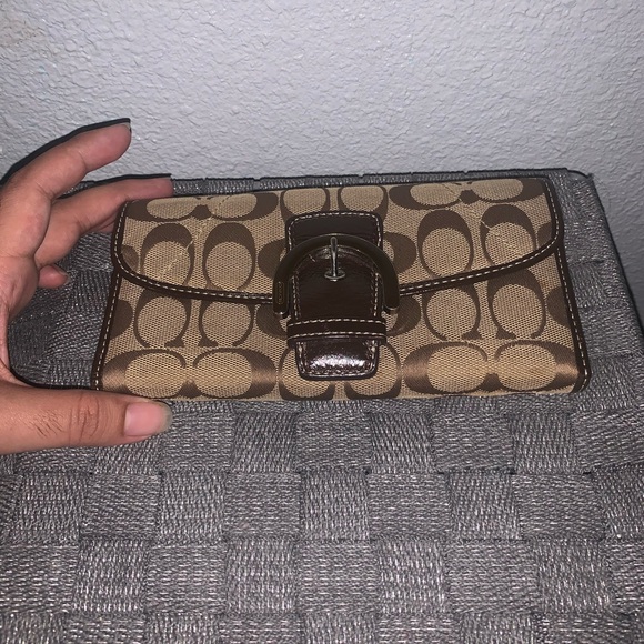 Vintage Coach Brown and Tan Wallet with Buckle - Picture 2 of 13